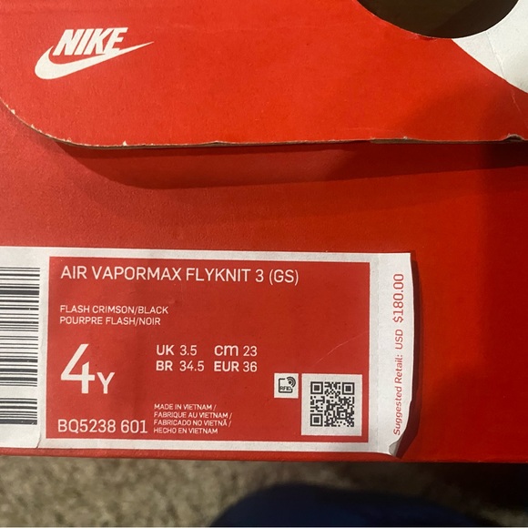 Nike Vapormax Flyknit - Picture 2 of 6